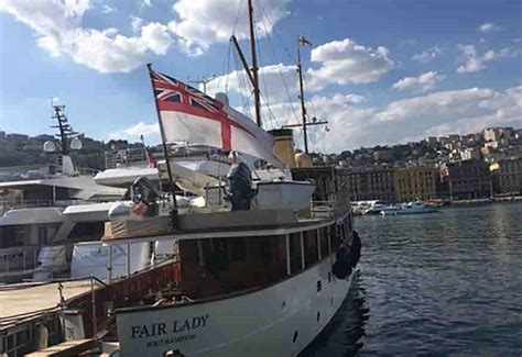 Usa una versione supportata per vivere al meglio l'esperienza su msn. Famiglia reale inglese a bordo dello yacht ormeggiato a ...