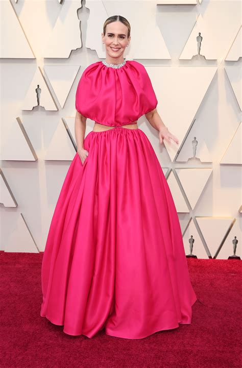 Sarah Paulsons 2019 Oscars Look Is Pretty In Pink Stylecaster
