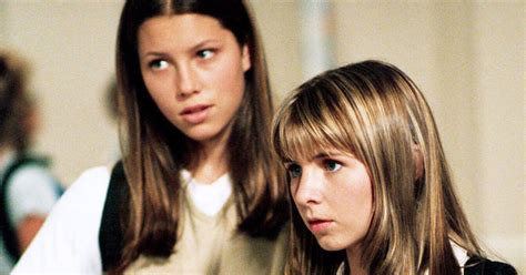 See ‘7th Heaven Sisters Jessica Biel And Beverley Mitchell Reunite On