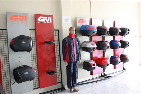Givi wl901 top box motorcycle top case semi rigid expandable monokey fitment. GIVI Motomart Hadir di Cireundeu | Gilamotor