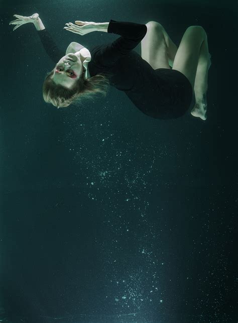 Free Images Woman Dark Diving Female Underwater Drowning Live