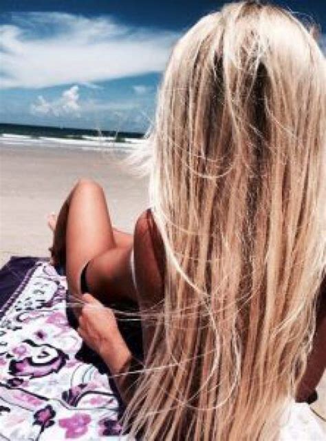 5 Beautiful Hairstyles On The Beach Hairstyle Fix Beach Blonde Hair