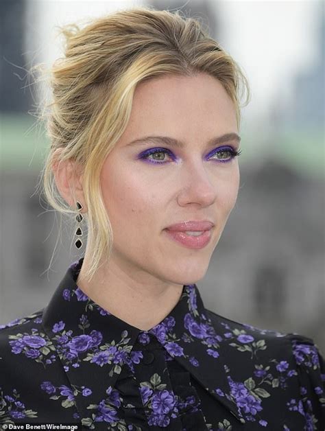Scarlett Johansson Scarlett Johansson Hairstyle Bun Hairstyles