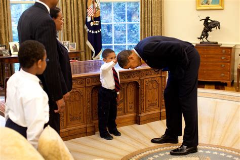Barack obama met michelle robinson in 1989 while employed as a summer associate at the chicago law firm of sidley austin. President Barack Obama's Best Pictures With Kids ...
