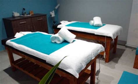 A 90 Minute Pamper Package For 2 Including A Massage And Your Choice Of Treatments Daddys Deals