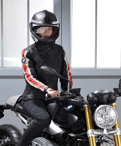 Bmw developing hud motorcycle helmet