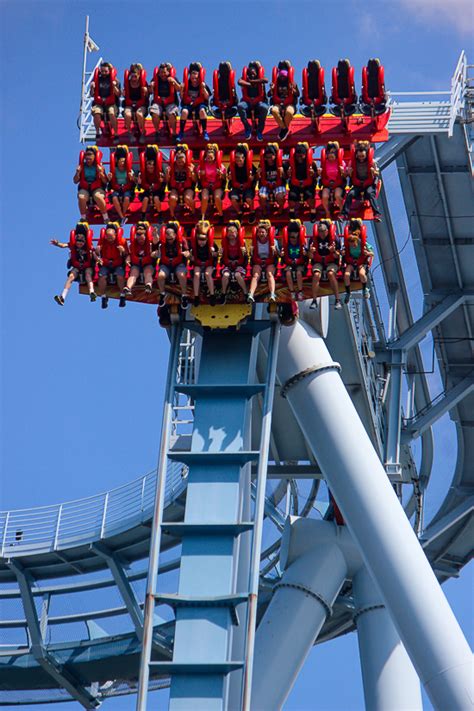 How many cars are on the griffon roller coaster? Negative-G - Busch Gardens Williamsburg - American Coaster ...