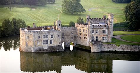Wurde 1312 auf schloss windsor geboren. Cupcakes & Couture: Travel Inspiration: European Castle Hotels