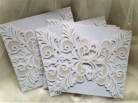Burgundy is the perfect wedding colors for any season. DIY Laser Cut Wedding Invitations £1 each| DIY Wedding Invites
