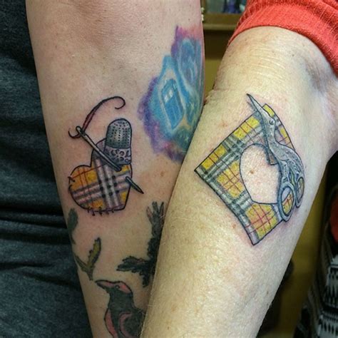 Los tatuajes de hijos, representan todo el amor que una madre o padre tiene por su familia. 24 tatuajes diseñados para padres e hijos, elegantes