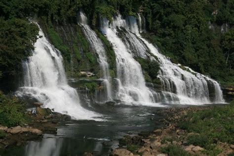 Historic spring in western pennsylvania located in raccoon creek state park. Waterfalls — Tennessee State Parks