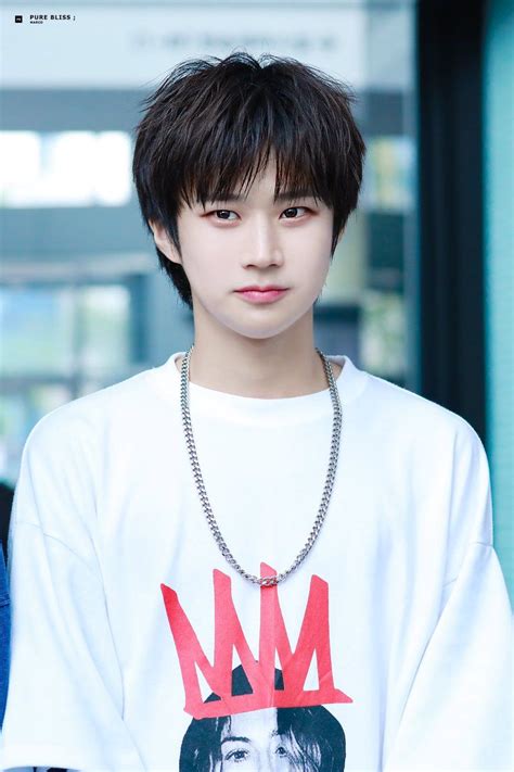 Unb heat things up with more 'black heart' teaser images. marco UNB | Kpop guys, Attractive people, Culture industry