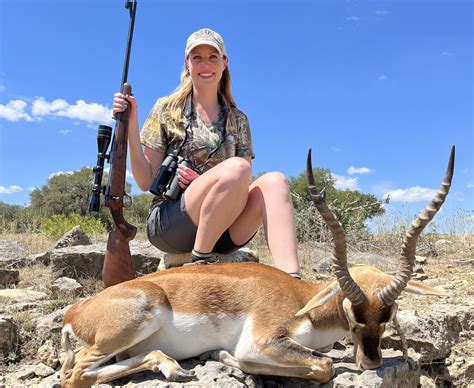 Women Go Hunting Safari Club