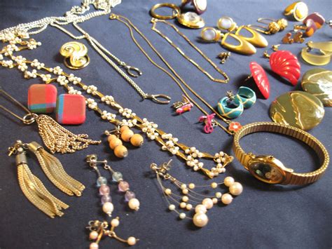 Vintage Jewelry Lot Earrings Brooches Destash Lottassel Etsy