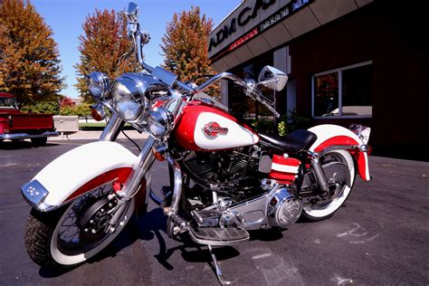 1979 Harley Davidson Shovelhead Red And White