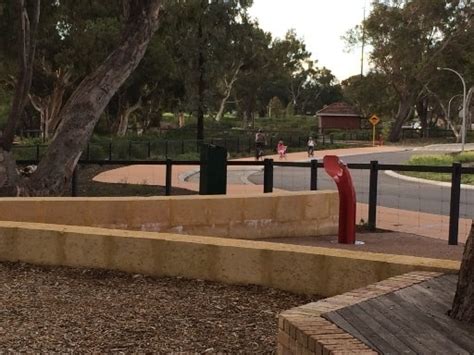 Perry Lakes Reserve Ropes Playground