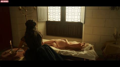 naked ludivine sagnier in the serpent queen