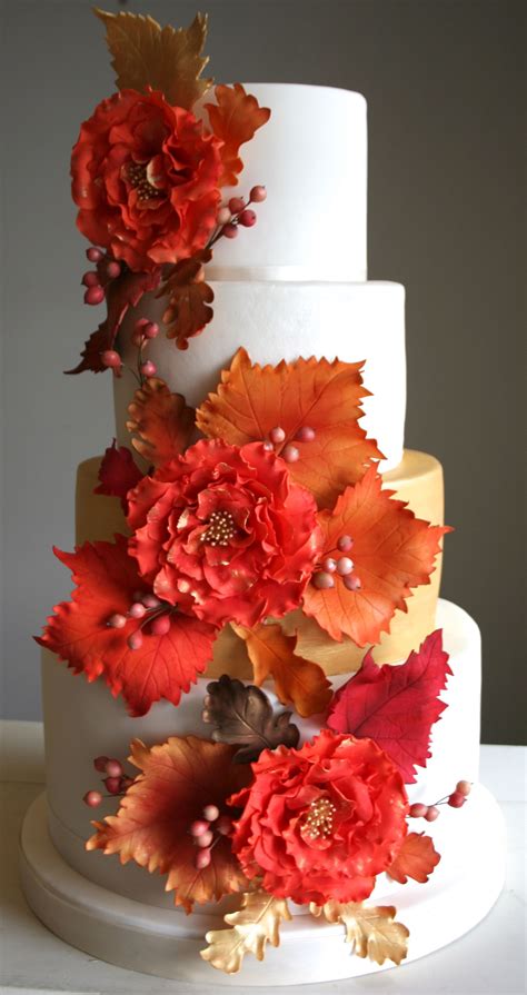 Pin By Sophie Reay On Cakes Ive Made Fall Wedding Cakes Gold