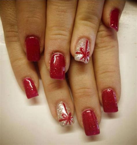 75 Best Diy Christmas Nail Designs For 2022 Hubpages