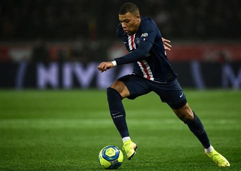 Video: Kylian Mbappé Shows Off His Incredible Dribbling Skills Against Lyon - PSG Talk