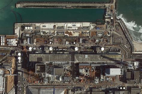 The operator of the ruined fukushima daiichi nuclear power plant will have to dump huge quantities of contaminated water from the site directly into the pacific ocean, japan's environment minister has. Real Fukushima