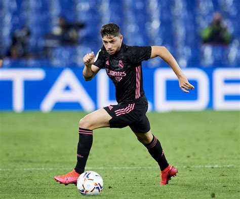 Strasbourg's kevin gameiro finally has a chance on goal, but the striker blasts his effort high over keylor navas' crossbar. Real Madrid: Player Ratings from the win away at Real Betis