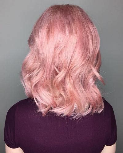Kombinasi warna rambut keren dan penataan rambut yang ciamik bisa meningkatkan charm lo dengan pesat bro. Hair Goals Alert! Inspirasi Tren Warna Rambut Rose Gold ...