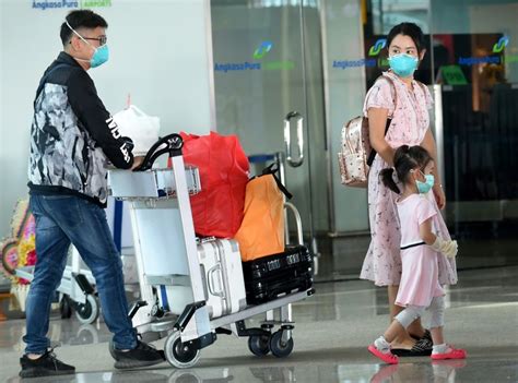 Stranded Chinese Stay On Bali As Few Take Flight To Wuhan