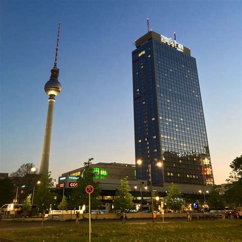 The hotel has three different restaurants to choose from for dinner, a lounge bar, a. Park Inn by Radisson Berlin Alexanderplatz - Wikipedia