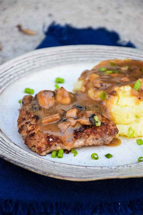 And it's real easy to do with these simple. Country Fried Steak with Mushroom Gravy - Grumpy's Honeybunch
