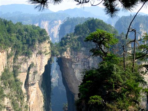 Zhangjiajie national forest park is a national forest park located in zhangjiajie, hunan province, china. Para perderte... Zhangjiajie National Forest Park - China ...