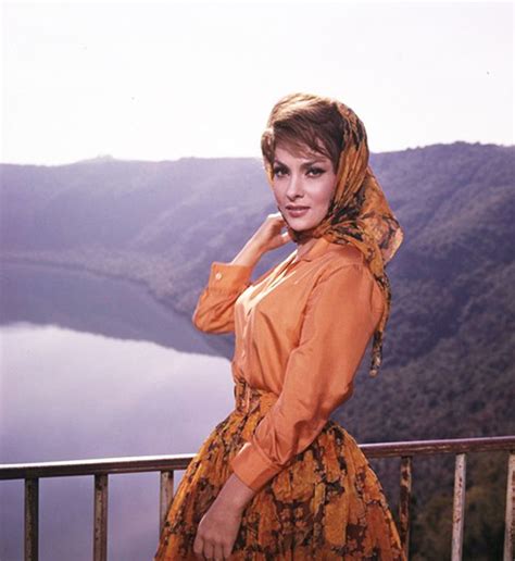 vintage everyday gina lollobrigida classic beauty of the 1950s and the early 1960s gina