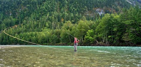 Fly Fishing Targets Women As A Source For Growth The New York Times