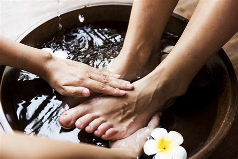 Is Soaking Your Feet Good For You My Clean Nails