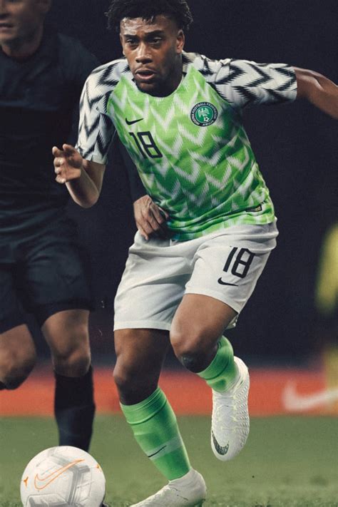 Nike have used their official youtube channel to do a reveal of the new nigeria jersey designs for the super eagles' russia 2018 world cup campaign.in a. . Nike.com GB
