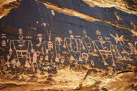 Anasazi Petroglyphrock Art Utah Petroglyphs Prehistoric Art