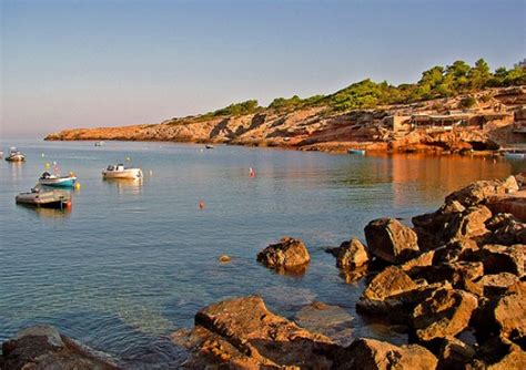 Apartamentos lido ibiza town, spain. Puente Noviembre: Ibiza desde Barcelona