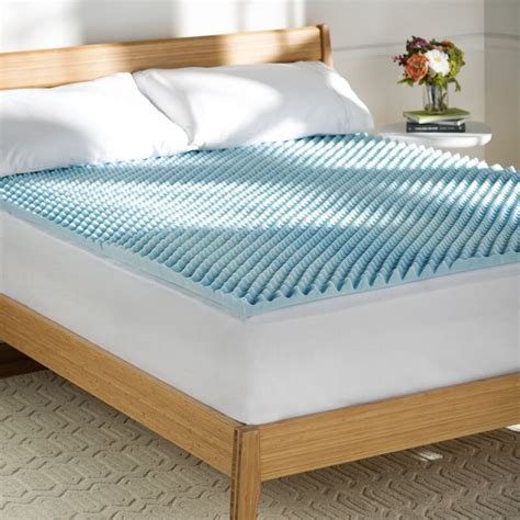 Although it has a slightly softer surface, it promotes spinal alignment and features minimal motion transfer. Textured Gel Memory Foam Topper & Reviews | Joss & Main