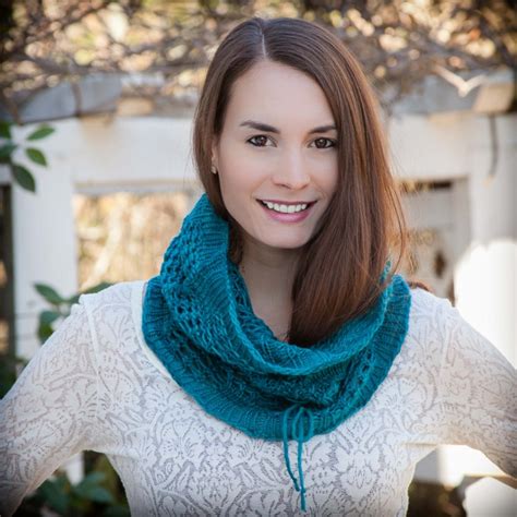 Knitting patterns for cowls that are rated easy by the designer and/or ravelrers. LOOM KNIT LACE SNOOD, COWL PATTERN | This Moment is Good