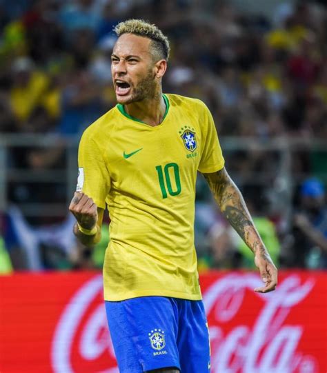 Neymar, futbolcular, neymar jr hakkında daha fazla fikir görün. Neymar Nike Cleats: Mercurial Vapor NJR Silencio 2019 Photos And Info