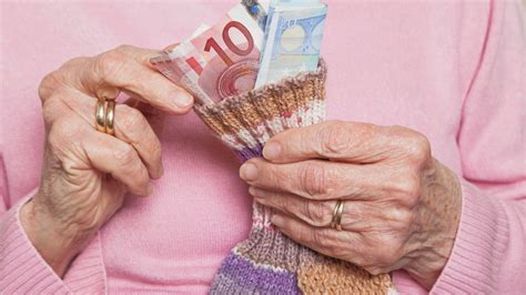 Two Types Of State Pension Rates Explained As Poverty Stricken Oap