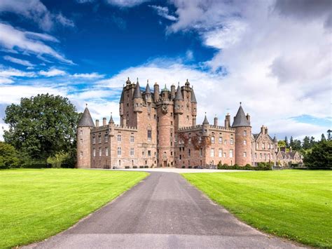 World's 10 Most Captivating Castles | Travel Channel
