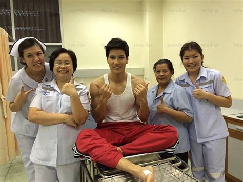 ไมค์ ภัทรเดช ทำแฟนคลับกรี๊ดแรงแห่กดไลค์ หลังโพสต์รูปอวดหุ่นกู๊ดมอร์นิ่งจากบนเตียง หล่องานดีเซ็กซี่โดนใจสุดๆ ไมค์-ภัทรเดช เกิดอุบัติเหตุในกอง "คมพยาบาท" เช้าวันนี้ ...