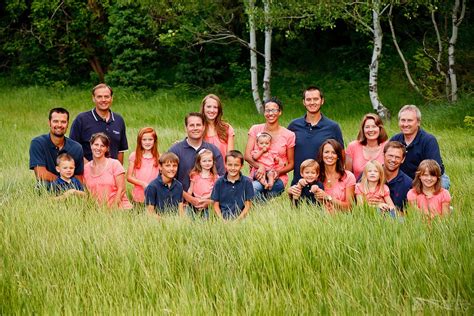 Create the perfect palette or get inspired by thousands of beautiful color schemes. Family Shoot | Big family photos, Summer family photos ...