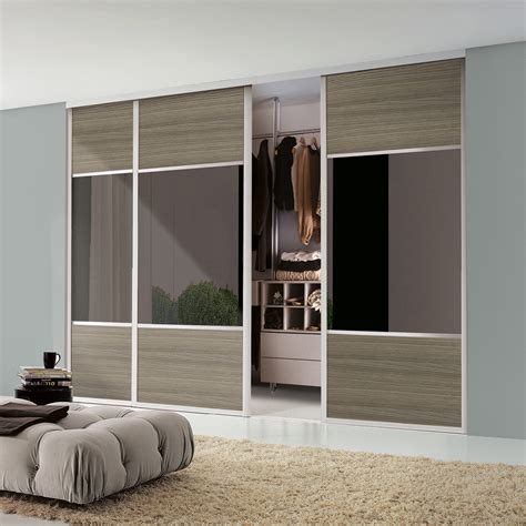 Choose from a variety of glass and mirror finishes to suit your home interior design. Sliding Wardrobe Doors from Sliding Wardrobe World™