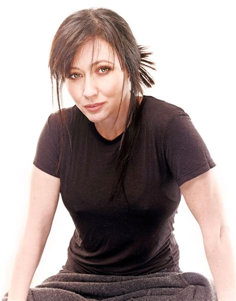 Sabrina salerno incontra shannen doherty. Shannen Doherty entra na série que vai retomar Barrados no ...