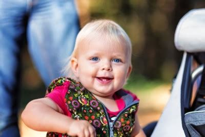 Was man im allgemeinen unter zähneputzen versteht, das trifft bei den ersten zähnchen eines babys natürlich noch nicht zu. Ab wann muss ich meinem Baby die Zähne putzen?