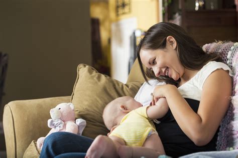 razones por las cuales dar la teta es mucho mejor que el biberón Estilo de Vida Madres