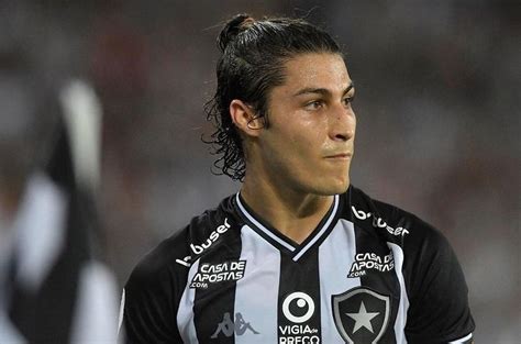 O clube mais tradicional ★彡 facebook, instagram, twitter e tiktok: Marcinho do Botafogo é suspeito de atropelar casal; homem ...
