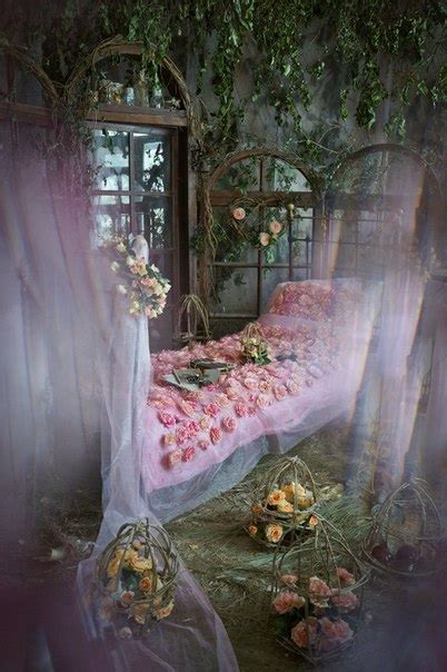 Pin By Ʈђἰʂ Iᵴɲʈ ᙢᶓ On ᙓŋςɧ⍲ŋ৳ᶒȡ Fairytale Bedroom Fairy
